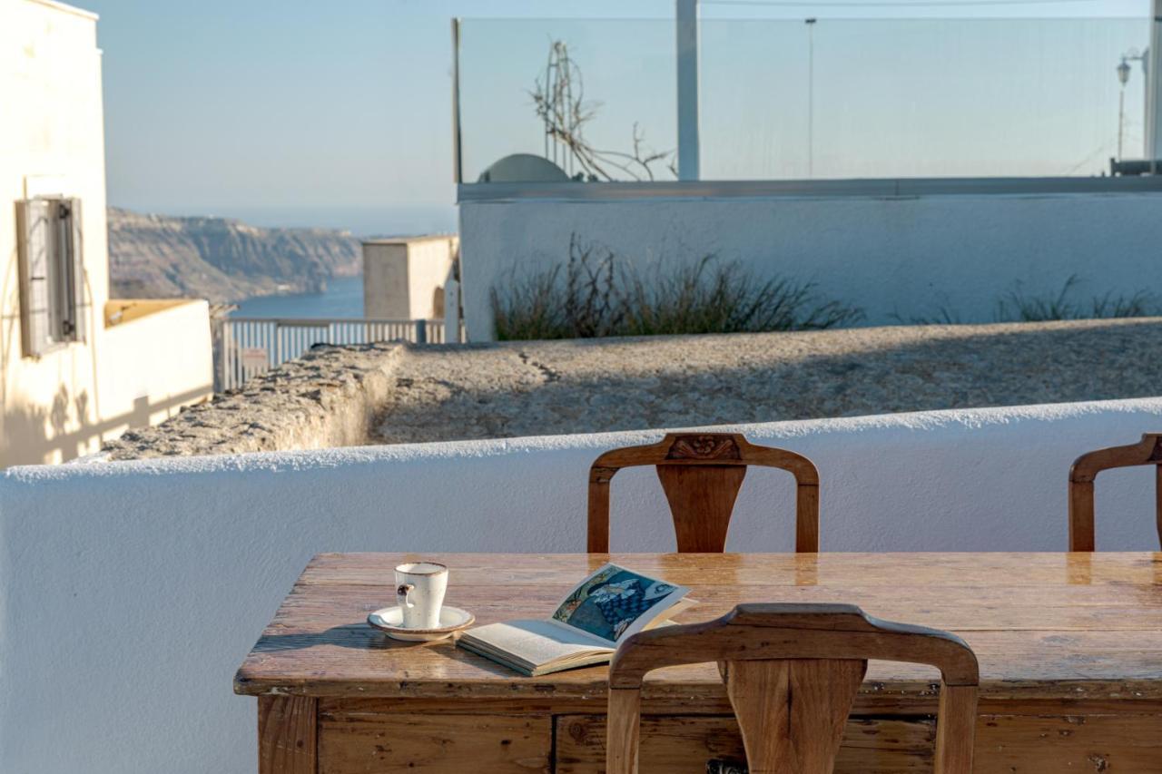 Crown Of Fira Villa Firostefani Exteriör bild
